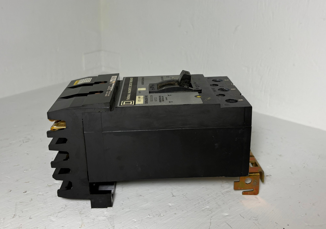 Square D I-Line Q232125H 125A Circuit Breaker 240 VAC 3 Pole Type Q2 125 Amp (EM5761-2)