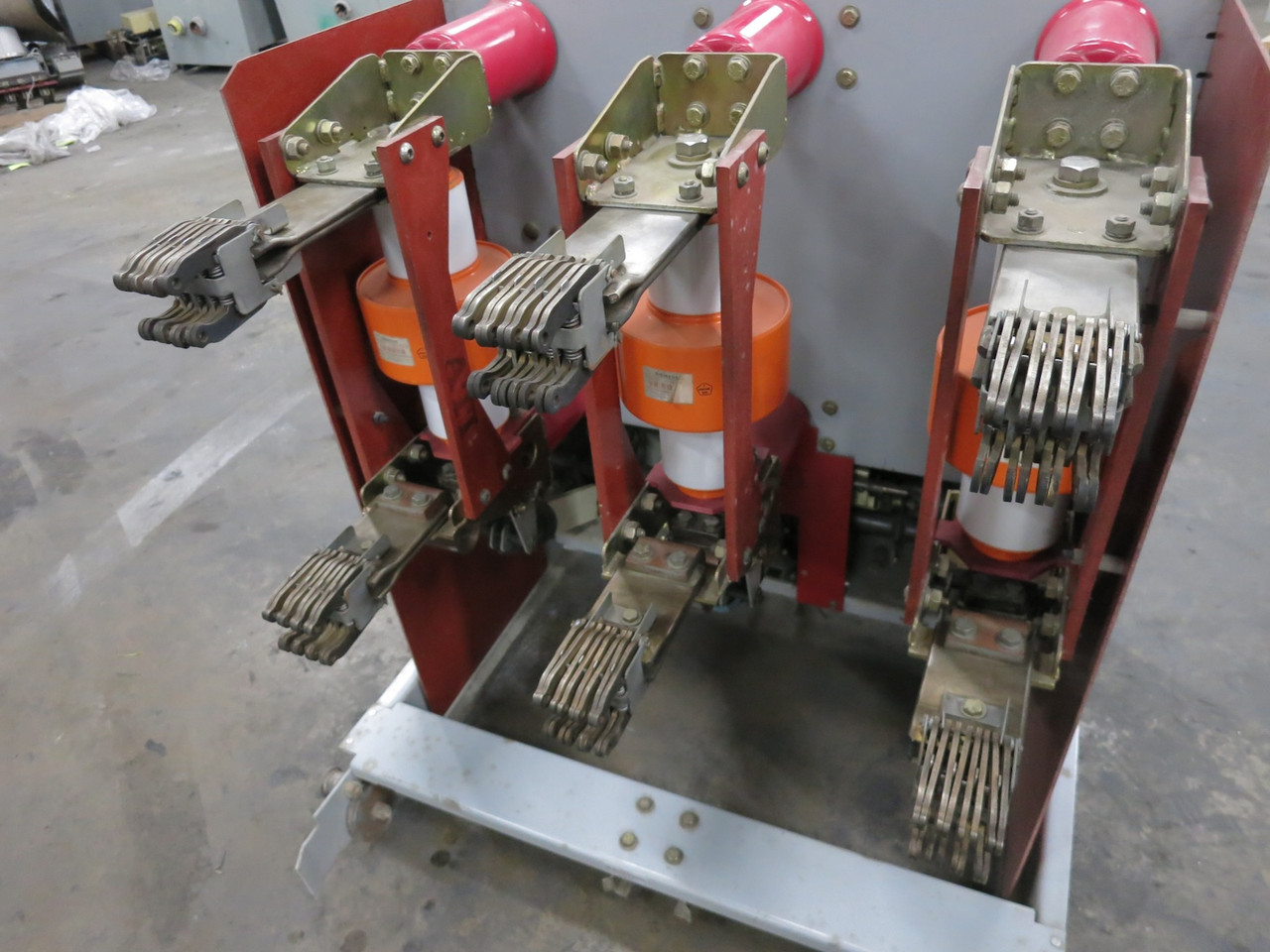 Siemens 15-GMI-500-1200-37 1200A 15kV Vacuum Circuit Breaker 1200 Amp VS-10006 (DW7855-1)