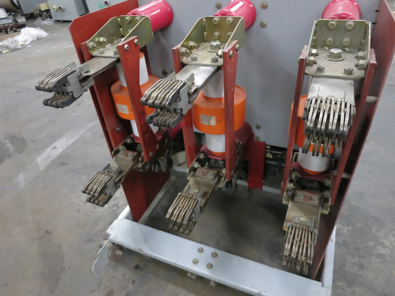 Siemens 15-GMI-500-1200-37 1200A 15kV Vacuum Circuit Breaker 1200 Amp VS-10006 (DW7855-1)
