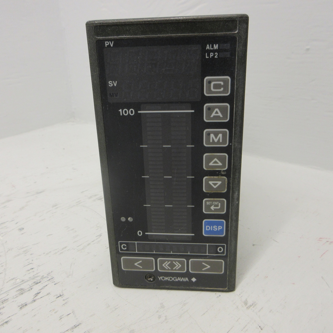 Yokogawa US1000-00/A10 Temperature Controller (Style S3) 100-240VAC US1000 25VA (AH0922-53)