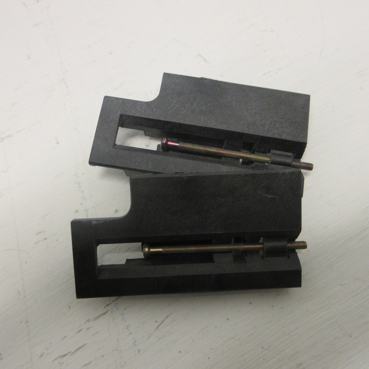 Yokogawa US1000-00/A10 Temperature Controller (Style S3) 100-240VAC US1000 25VA (AH0922-53)