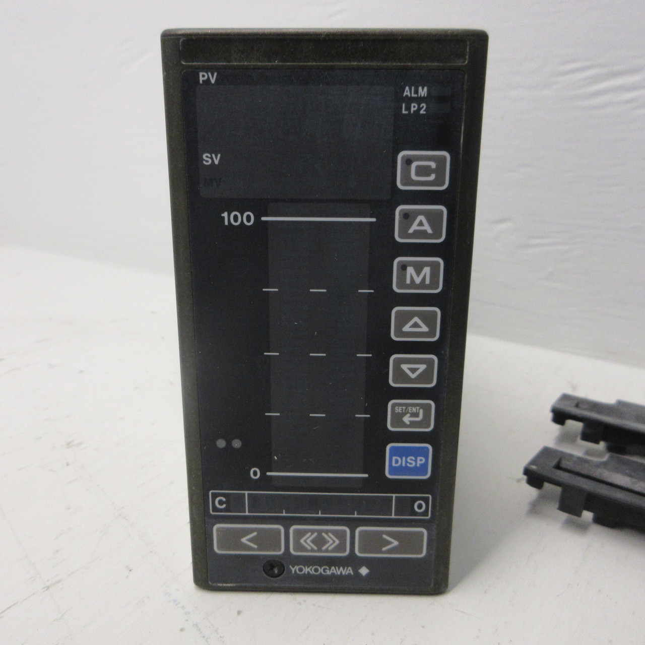 Yokogawa US1000-00/A10 Temperature Controller (Style S4) 100-240VAC US1000 25VA (AH0923-10)