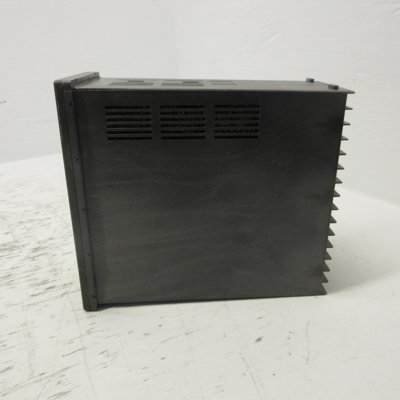 Yokogawa US1000-00/A10 Temperature Controller (Style S4) 100-240VAC US1000 25VA (AH0923-10)