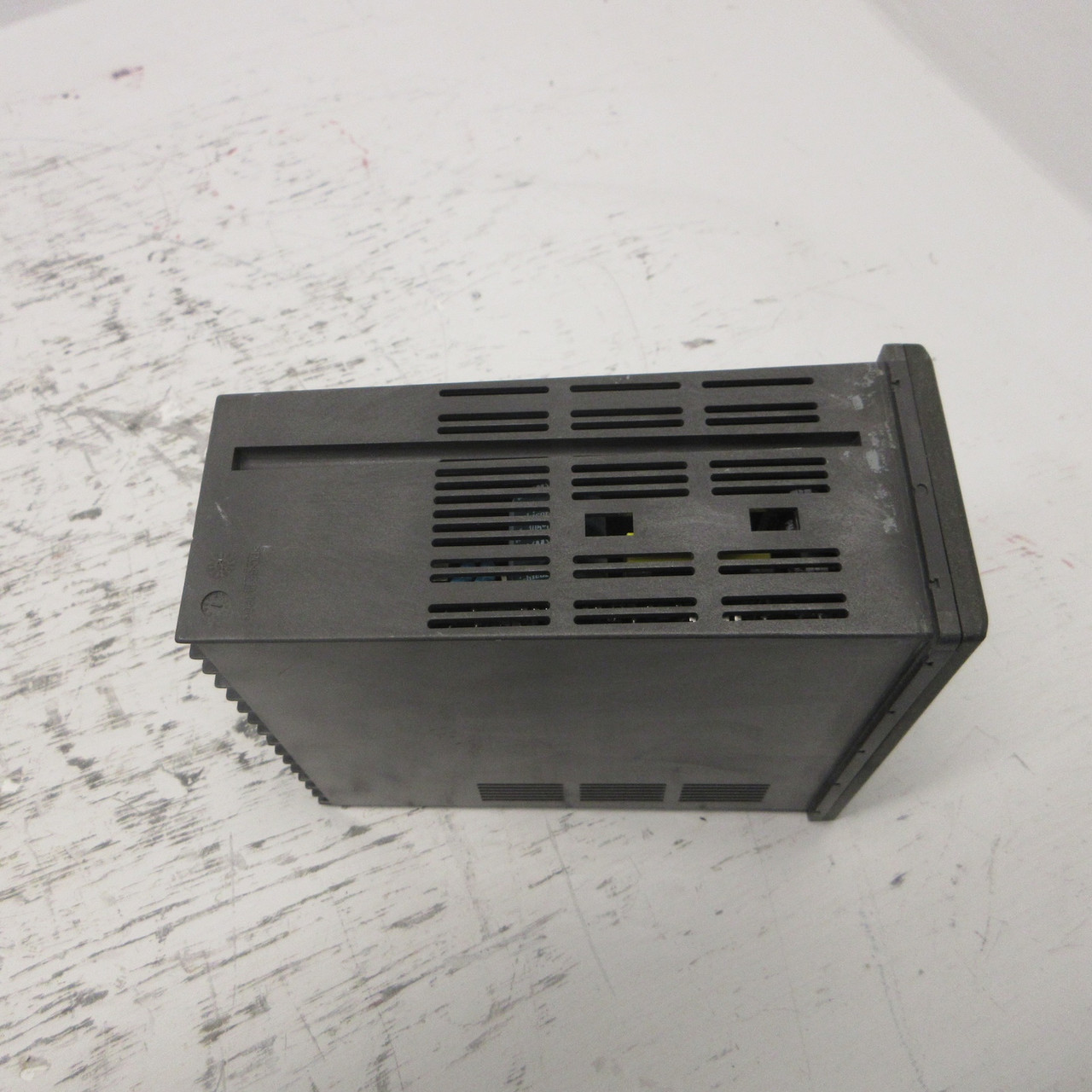 Yokogawa US1000-00/A10 Temperature Controller (Style S4) 100-240VAC US1000 25VA (AH0923-10)