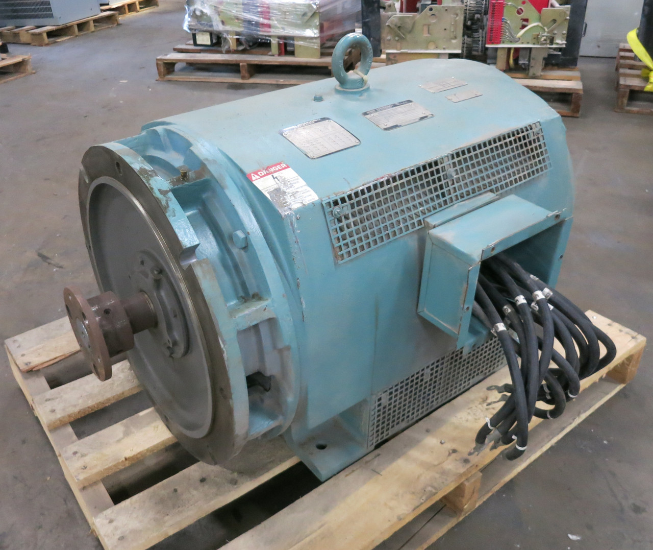 Toshiba 386 HP 460V AC Chiller Compressor Motor 3600 RPM TIKK DCKL1 447TDZ DP (DW7860-1)