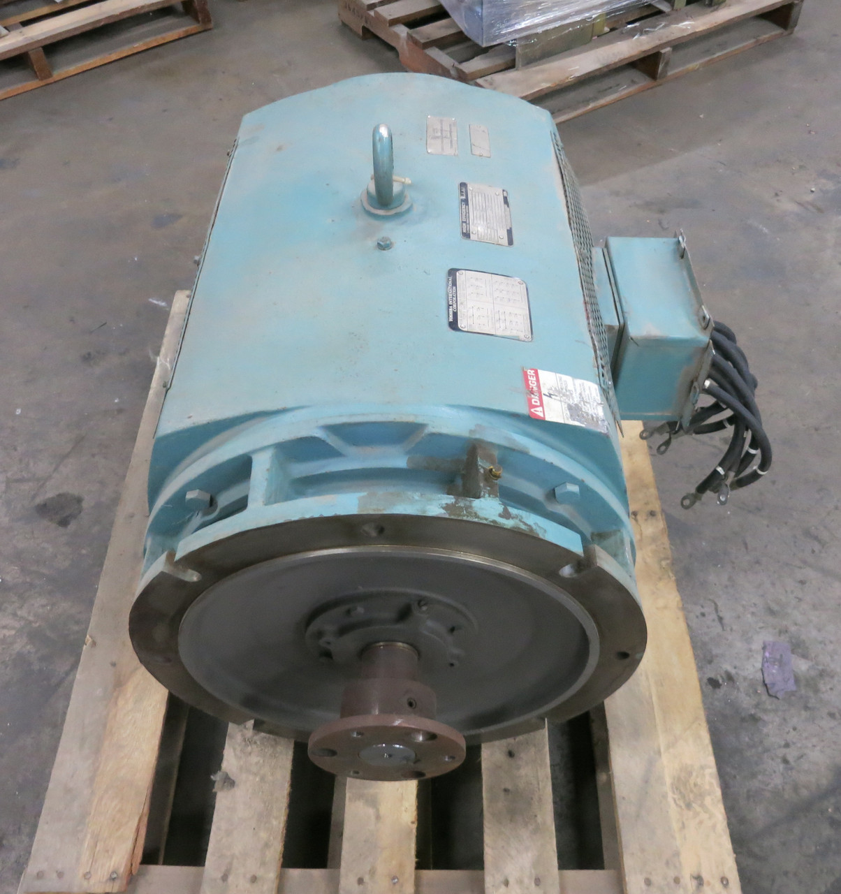 Toshiba 386 HP 460V AC Chiller Compressor Motor 3600 RPM TIKK DCKL1 447TDZ DP (DW7860-1)