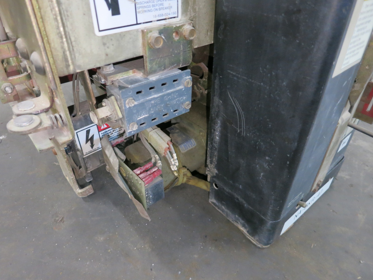 Siemens RLF-2000 2000A Air Breaker LSIG Static Trip III RMS-TSIG-TZ-C 2000 Amp (DW7863-3)