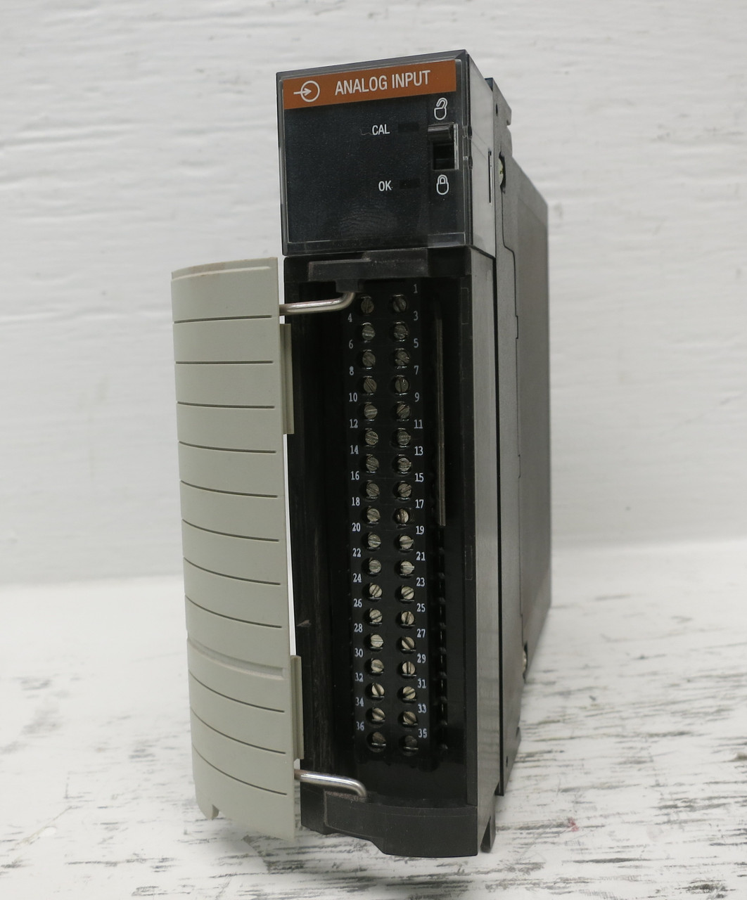 Allen Bradley 1756-IF8 Ser A Rev H02 FW 1.5 Analog Input ControlLogix PLC Module (DW7864-1)