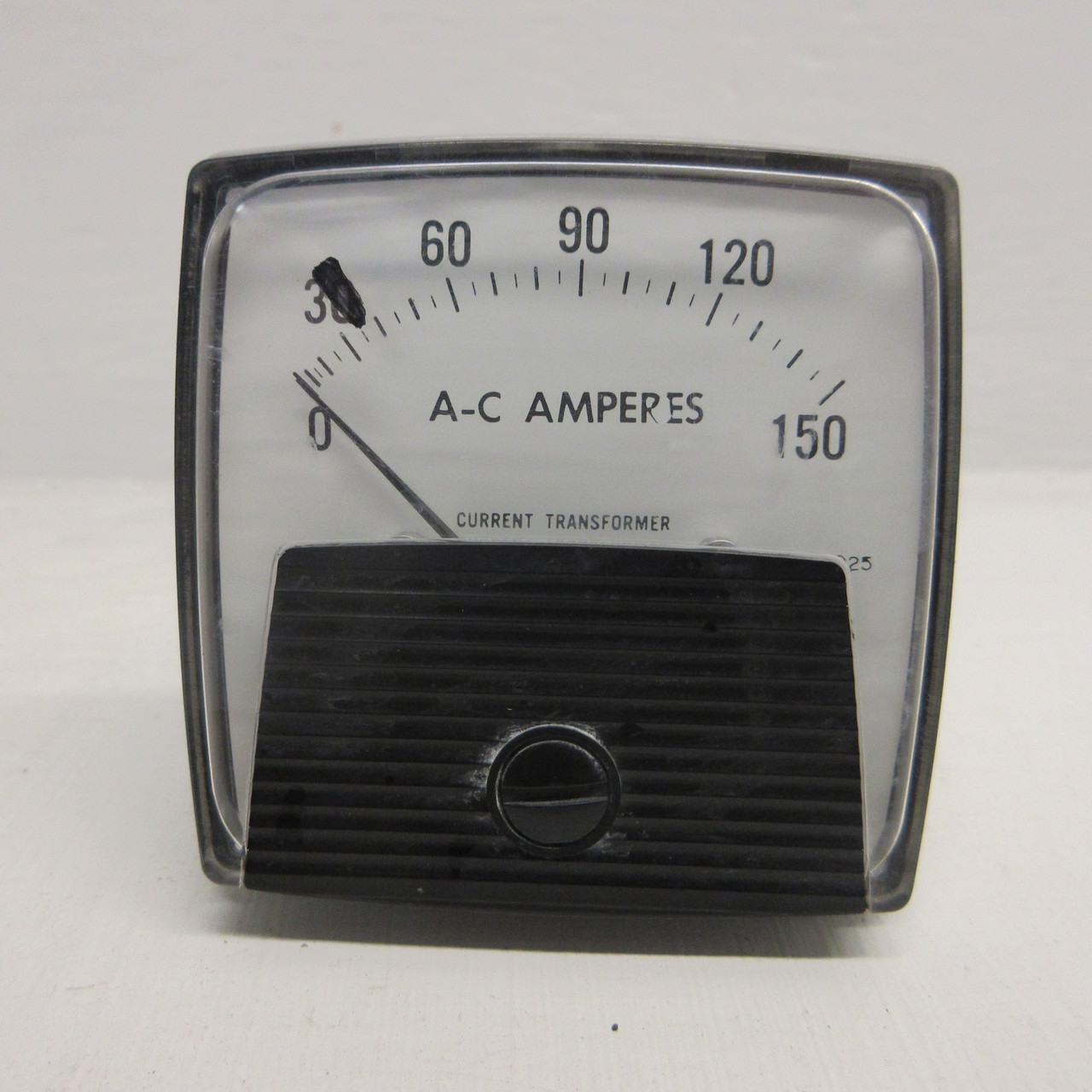 Yokogawa 250240LSPZ AC Ammeter Rating: 0-5A Scale: 0-150 A-C Amperes 40/70HZ (AH0925-41)