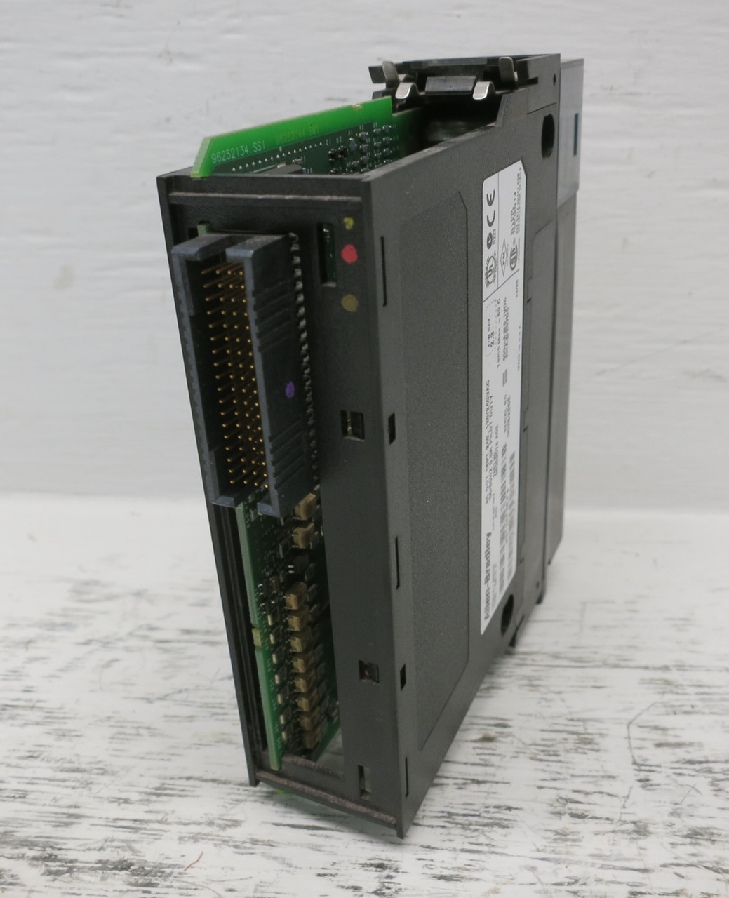 Allen Bradley 1756-OA16 Ser A Rev J02 FW 2.3 ControlLogix AC Output PLC Module (DW7866-1)