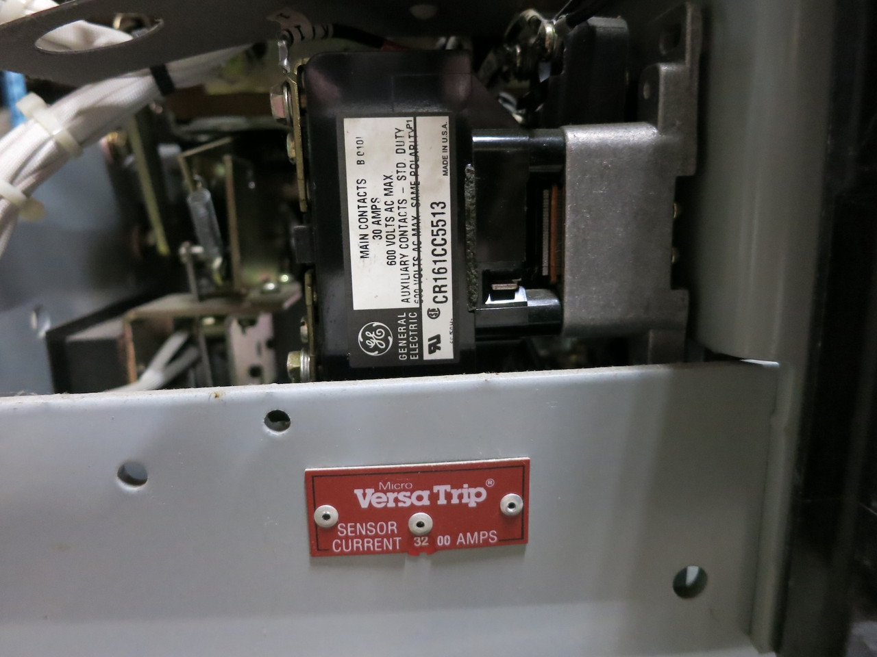 (FOR PARTS) GE AKR-10D-75 3200A Air Breaker LV Power Circuit Breaker EO 3200 Amp (DW7875-1)