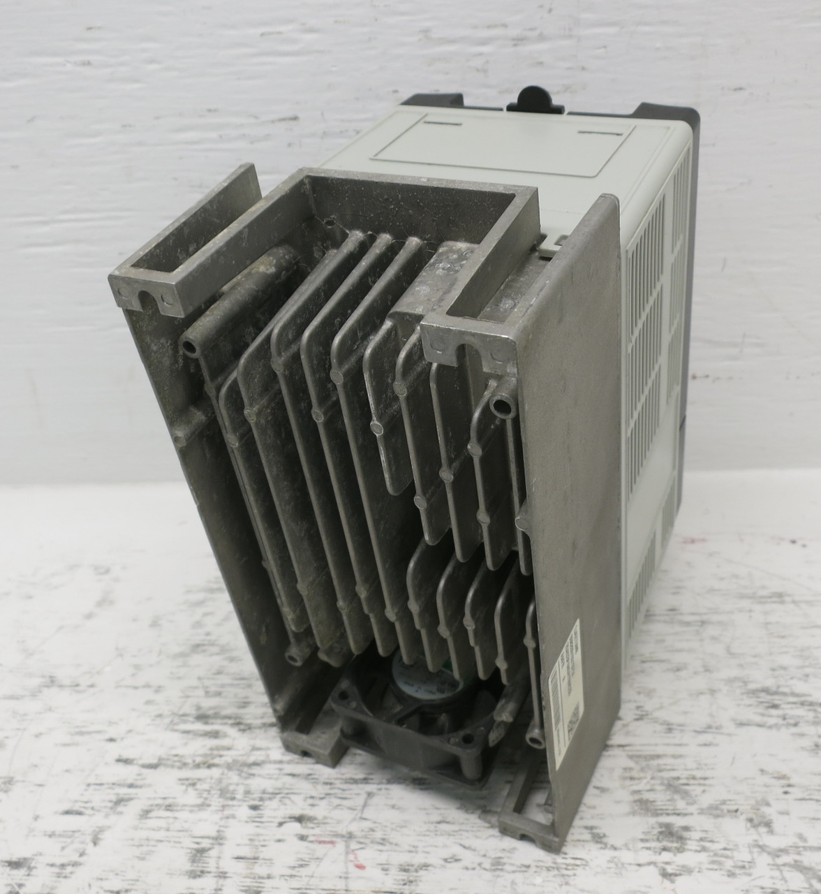 Allen Bradley 20AD3P4A0AYNNCC0 2 HP PowerFlex 70 480V AC VS Drive FW 2.001 Ser A (DW7878-17)
