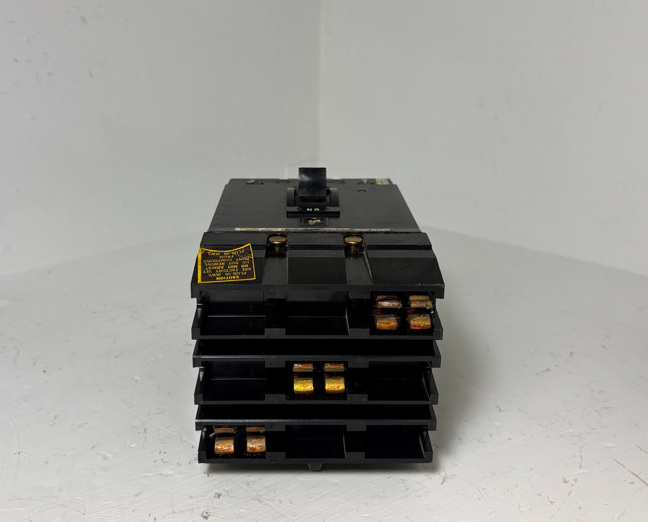 Square D I-Line Q232150H 150A Circuit Breaker 240 VAC 3 Pole Type Q2 150 Amp (EM5768-2)