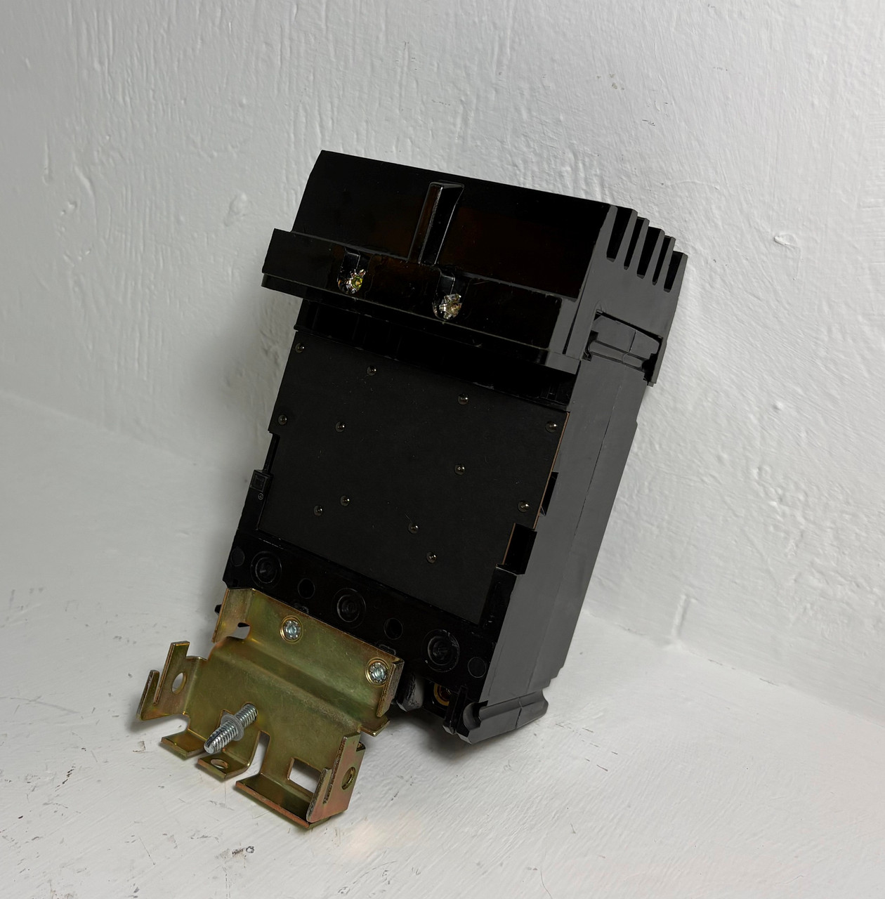 3rd Image of EM5777