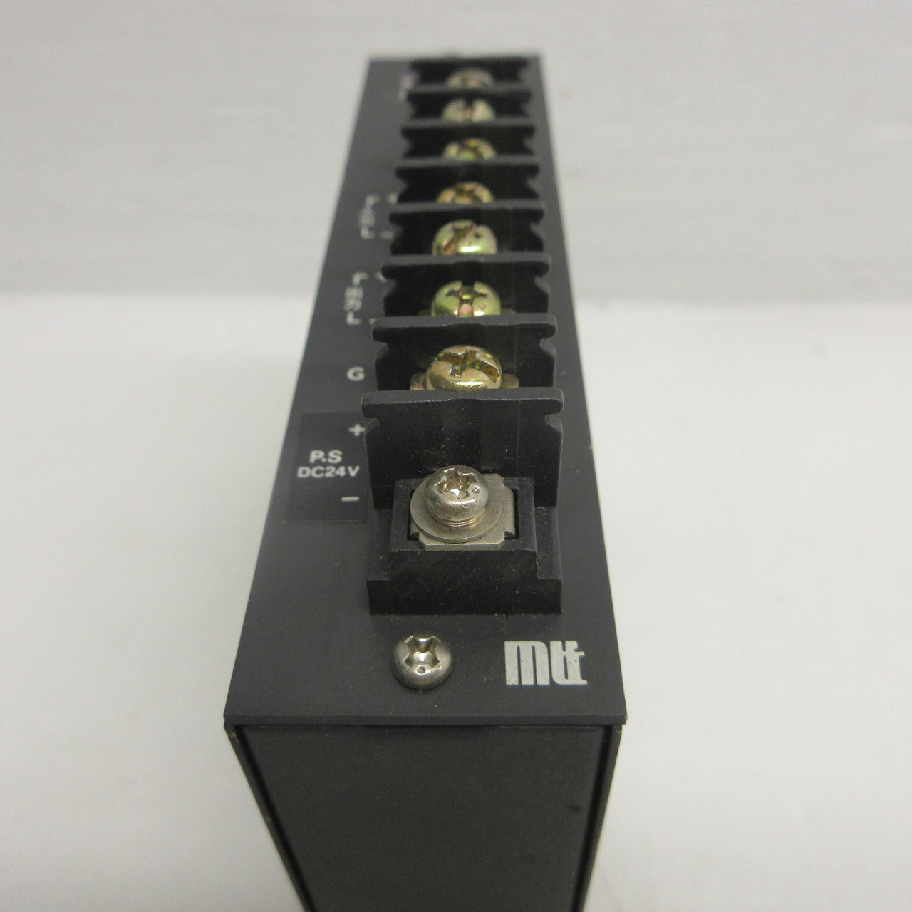 MLT MS3204R MIT Input: 0-10V Output: 4-20mA Power: 24VDC Type MS3204R MS32O4R (AH0928-3)