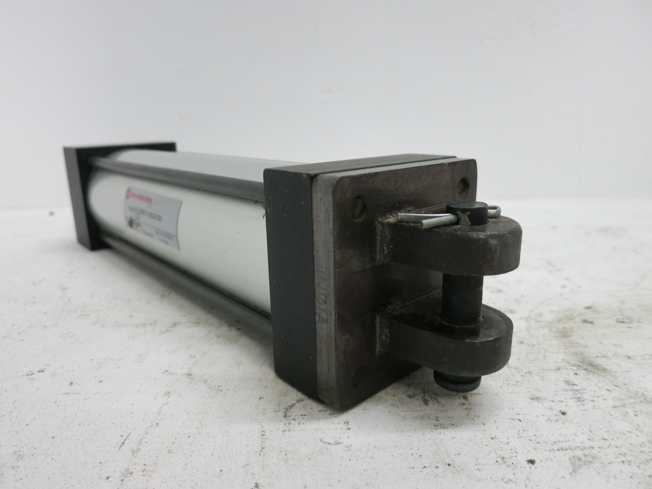 NEW IMI Norgren EA2255B1-2.50X8.000-L(22) Pneumatic Cylinder 2.50" x 8.000" (DW7896-3)