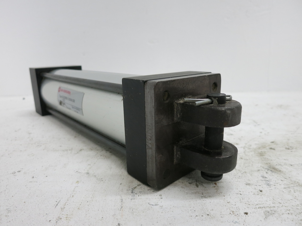 NEW IMI Norgren EA2255B1-2.50X8.000-L(22) Pneumatic Cylinder 2.50" x 8.000" (DW7896-3)