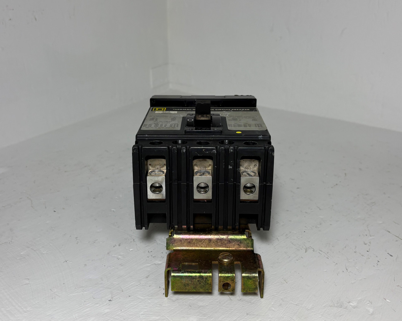 Square D I-Line FH36040 40A Circuit Breaker 480/600V 3 Pole Type FA 40 Amp 3P (EM5779-1)