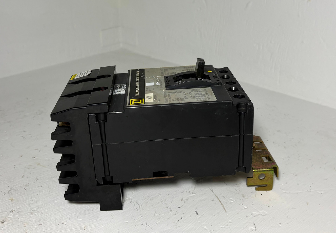 Square D I-Line FH36040 40A Circuit Breaker 480/600V 3 Pole Type FA 40 Amp 3P (EM5779-1)