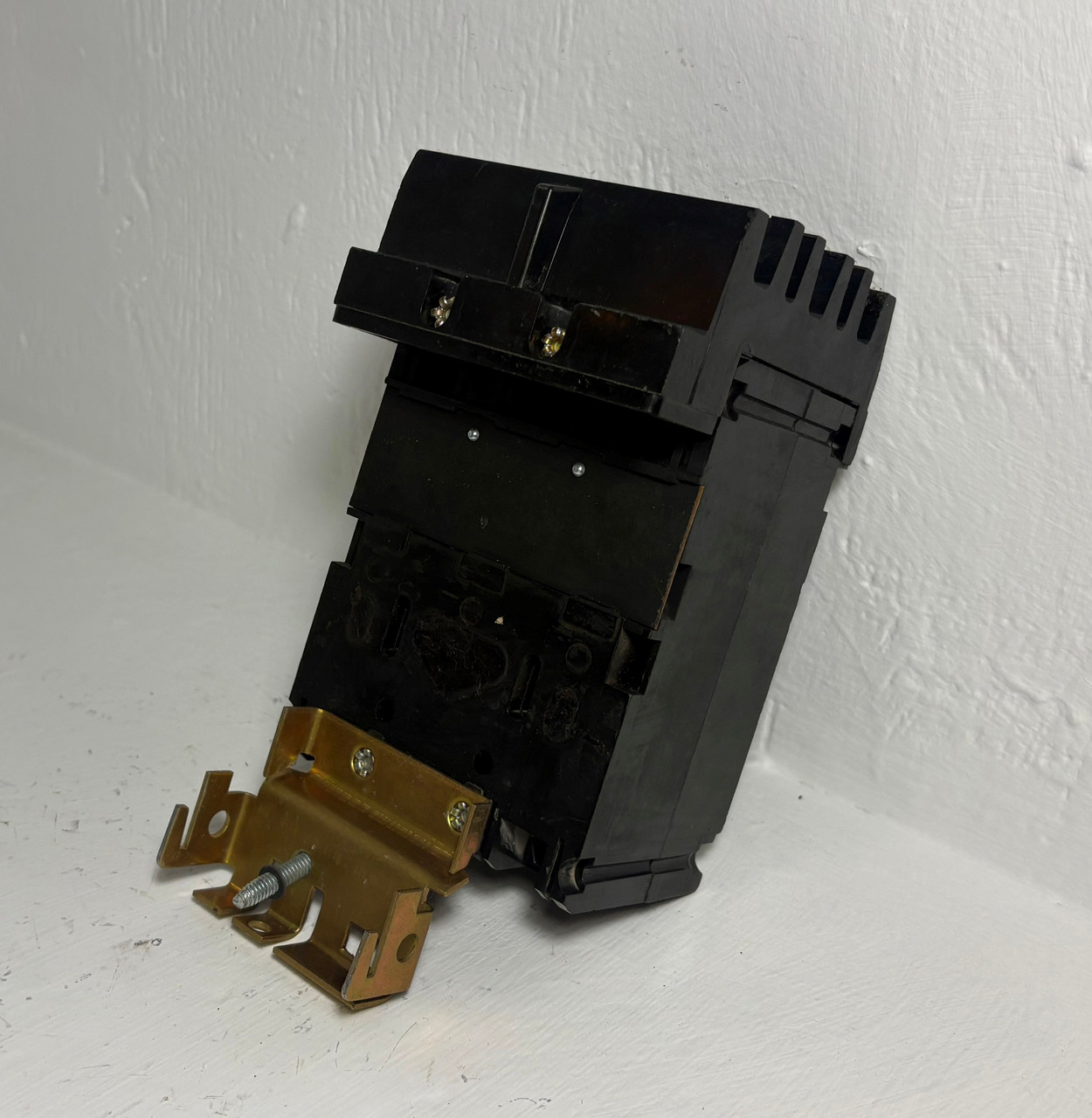 Square D I-Line FA32040 40A Circuit Breaker Black 240 VAC 3 Pole Type FA 40 Amp (EM5782-4)