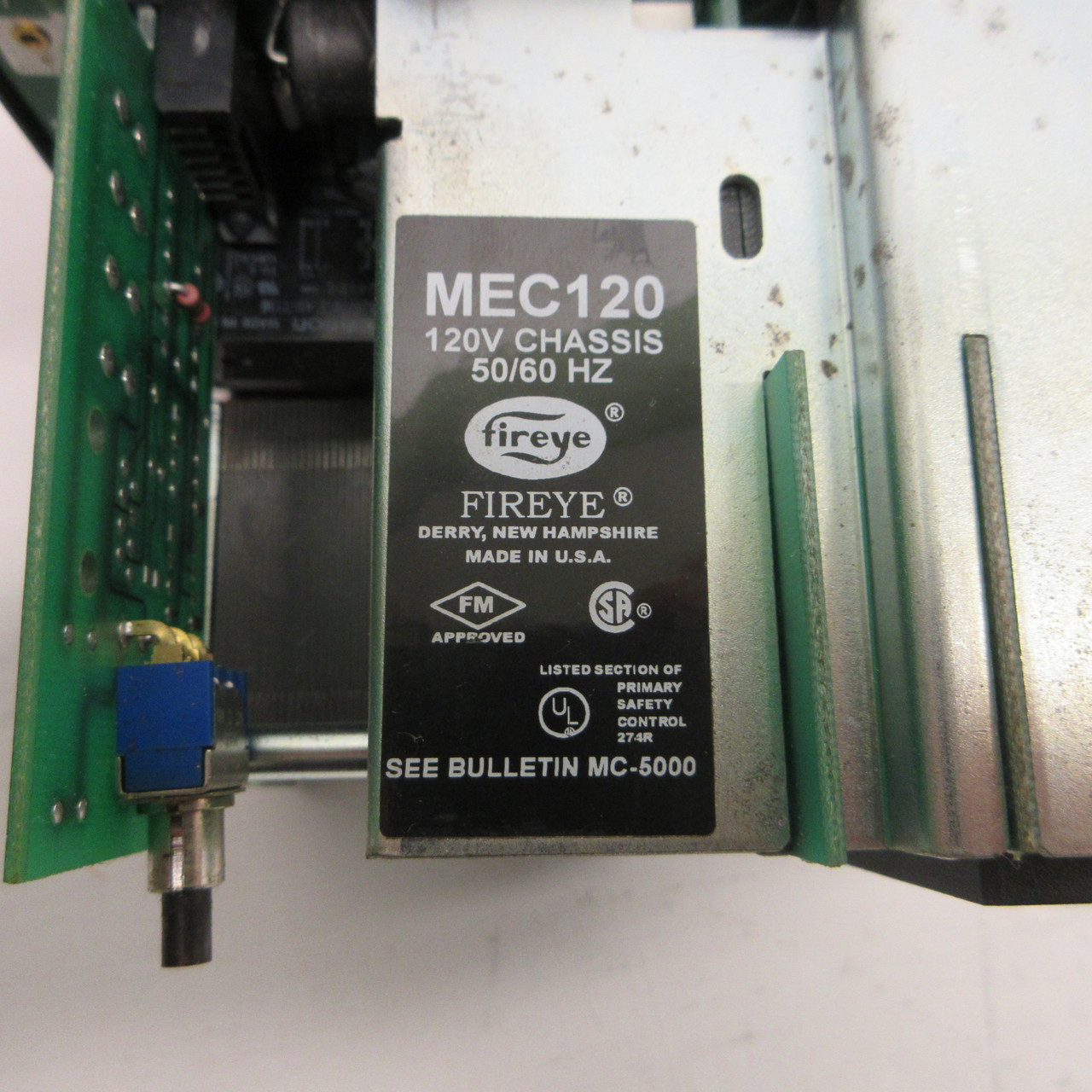 Fireye MEC120 Chassis 120V 50/60 Hz w/ MEUV4 Amplifier & MEP100 Programmer (AH0931-1)