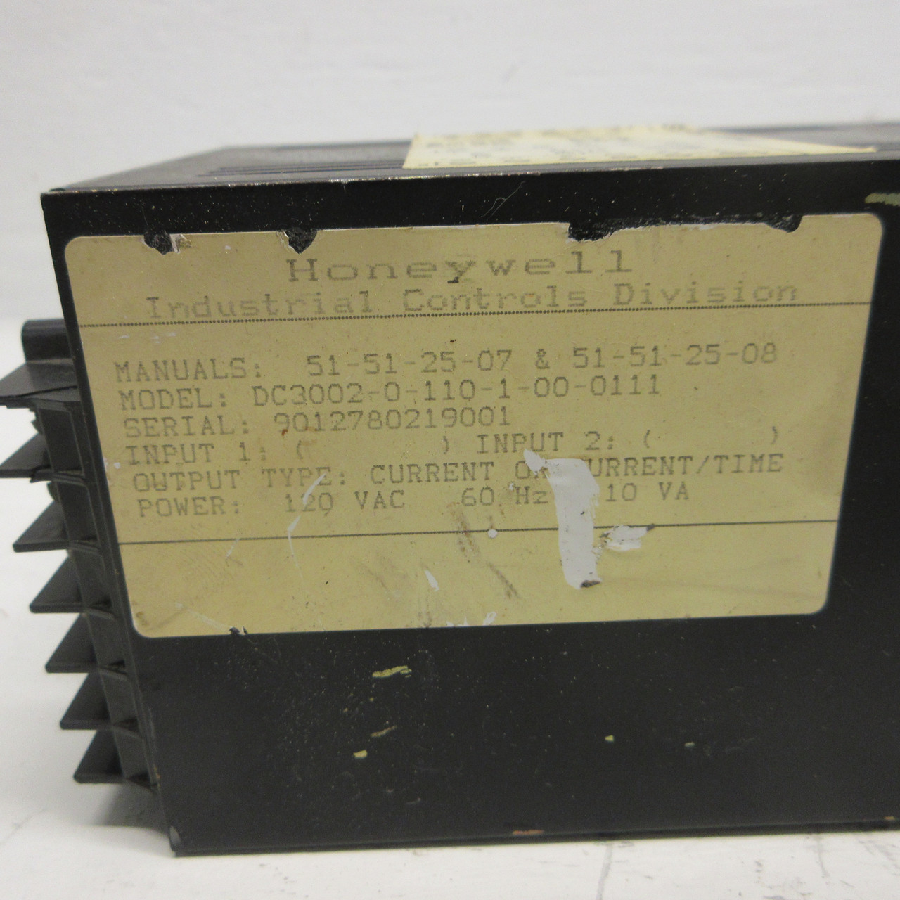 Honeywell DC3002-0-110-1-00-0111 Temperature Controller Module DC300201101000111 (AH0932-1)