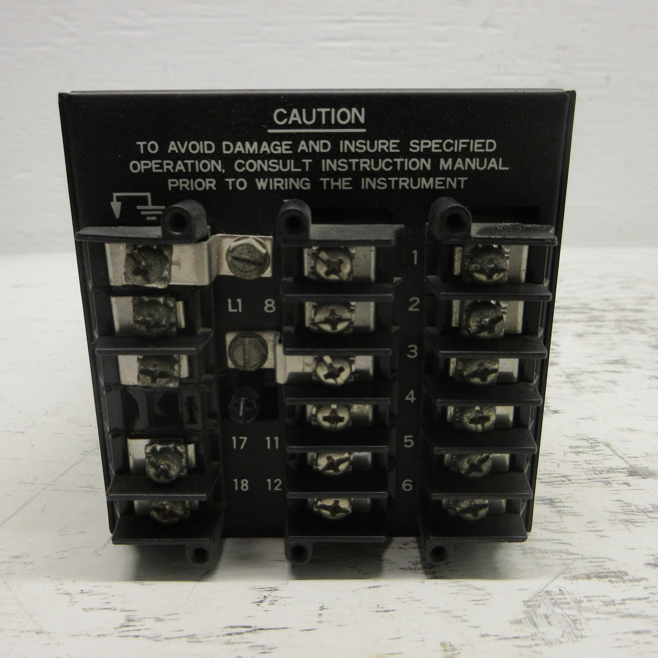 Honeywell DC3002-0-110-1-00-0111 Temperature Controller Module DC300201101000111 (AH0932-1)