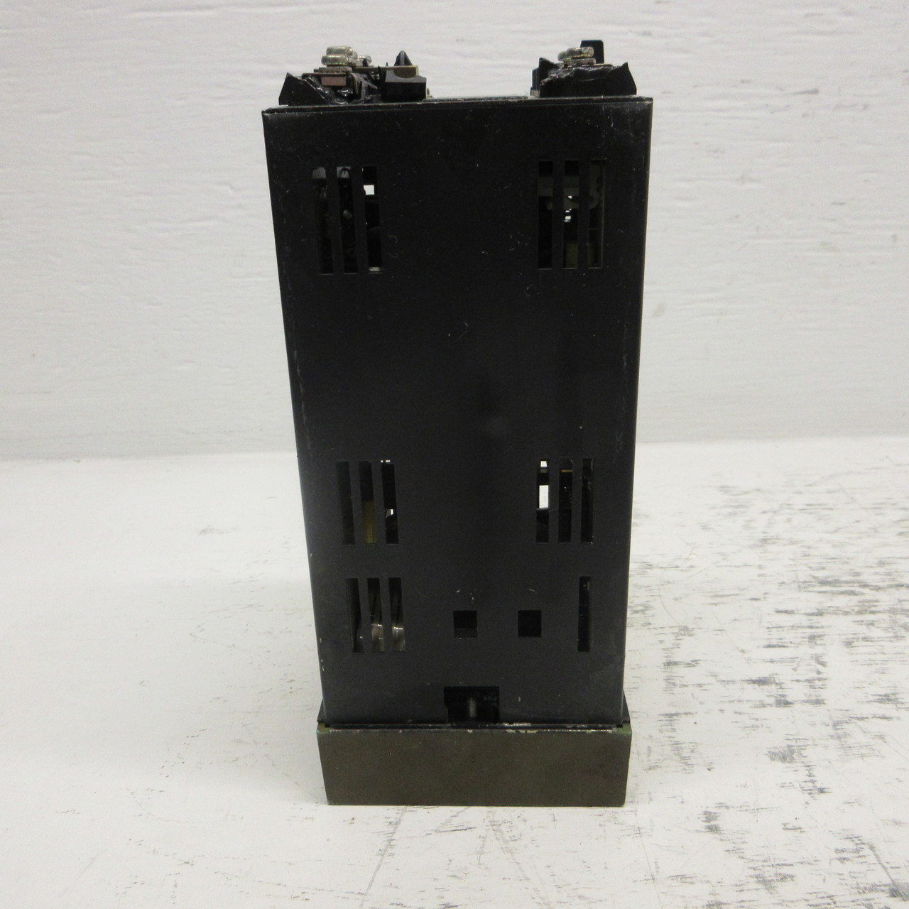 Honeywell DC3002-0-00A-1-C300-0111 Temperature Controller DC3002000A1C3000111 (AH0934-1)