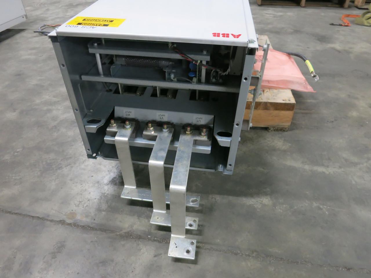 ABB ACS604-0320-5 350 HP AC VS Drive ACS-600 VFD ACS60403205 ACS600 Module (DW7899-2)