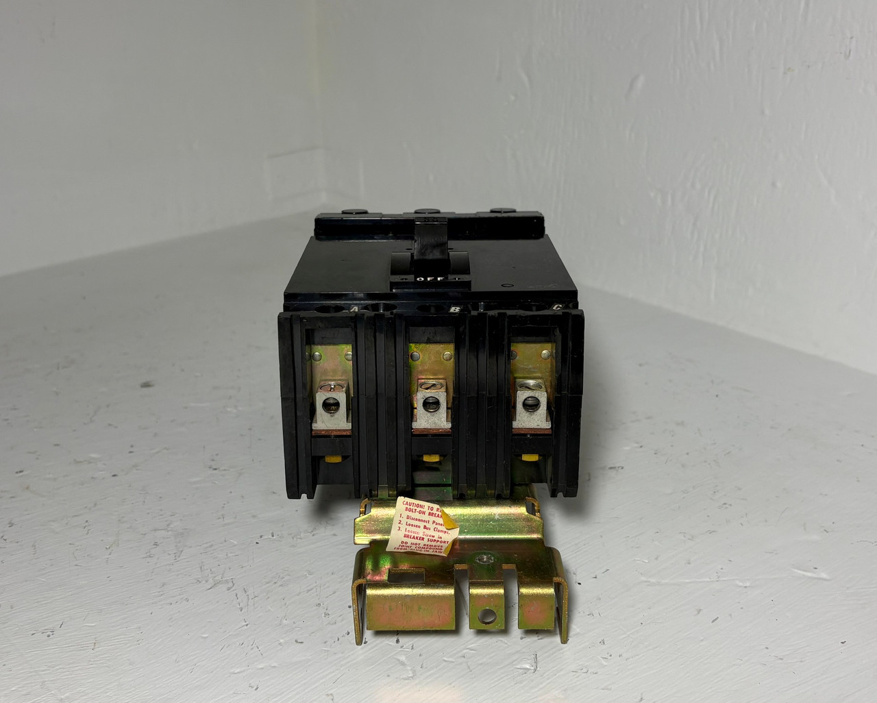 Square D I-Line FAB36030 30A Circuit Breaker Black 600V 3 Pole Type FAB 30 Amp (EM5785-3)