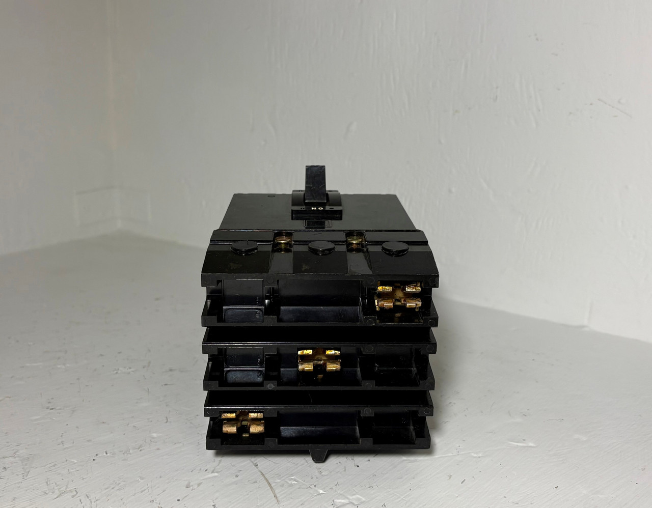 Square D I-Line FAB36030 30A Circuit Breaker Black 600V 3 Pole Type FAB 30 Amp (EM5785-3)