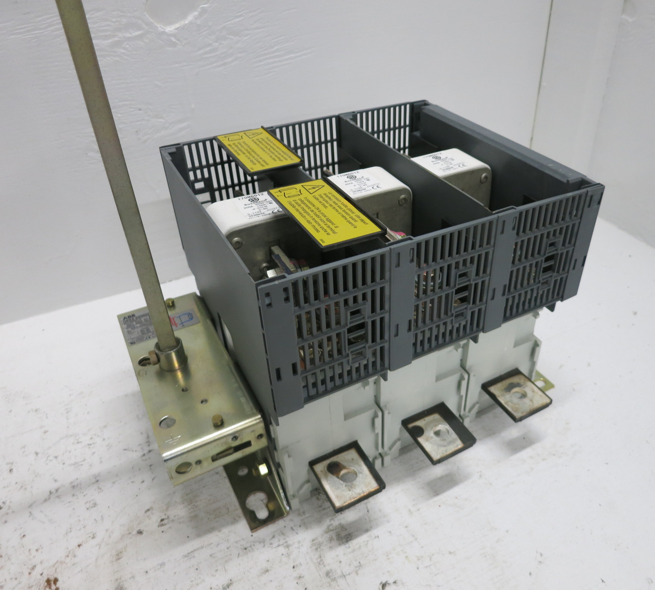 ABB OESA-630R03 630A Fusible Disconnect Switch Interrupter 630 Amp 3P 170M6012 (DW7904-1)