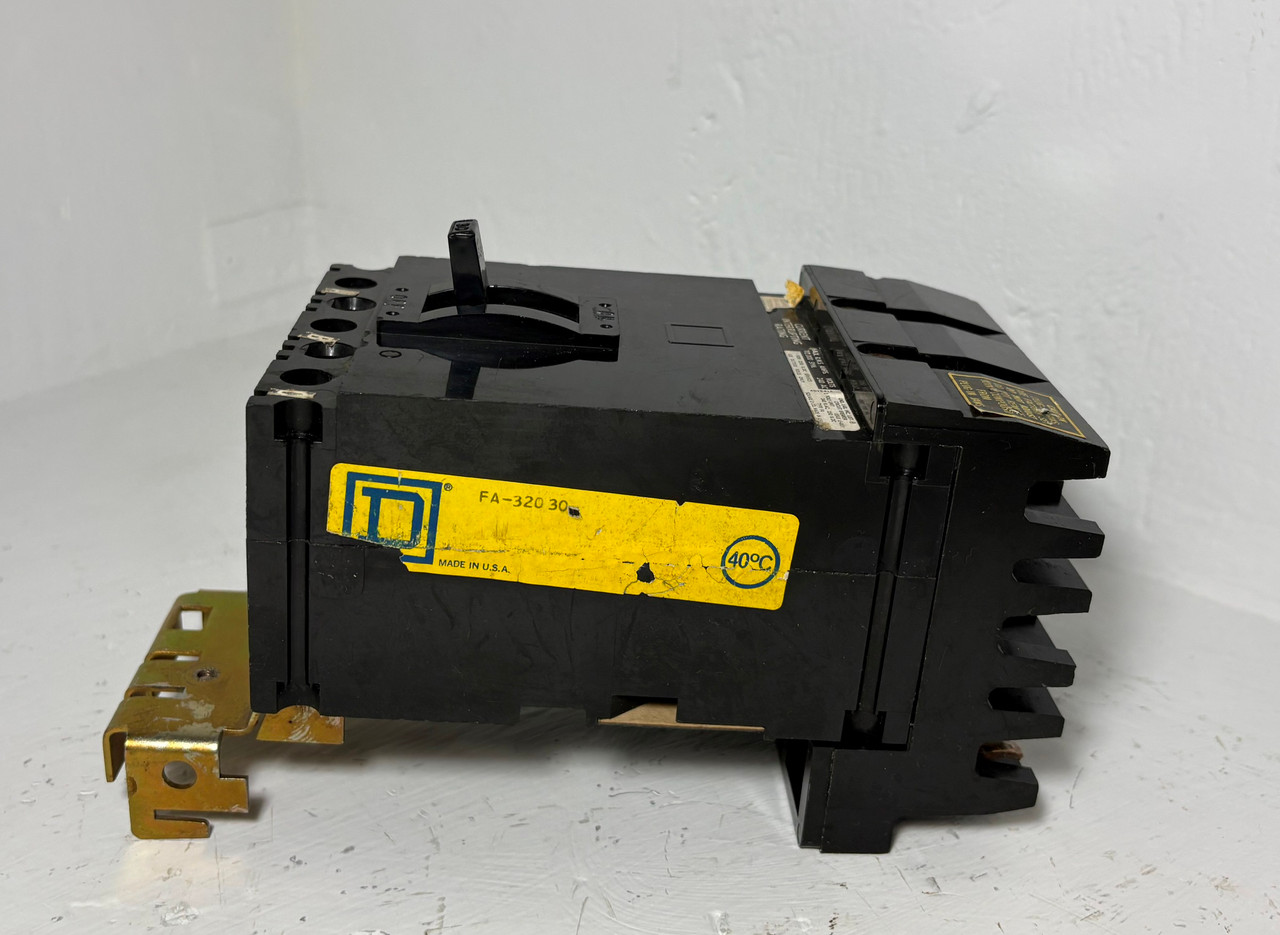 Square D I-Line FA32030 30A Circuit Breaker Black 240 VAC 3 Pole Type FA 30 Amp (EM5788-2)
