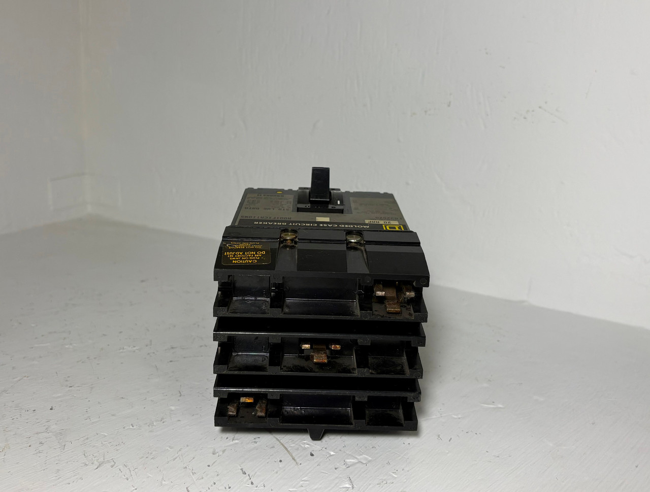 Square D I-Line FA32020 20A Circuit Breaker 240 VAC 3 Pole Type FA 20 Amp 3P (EM5792-1)