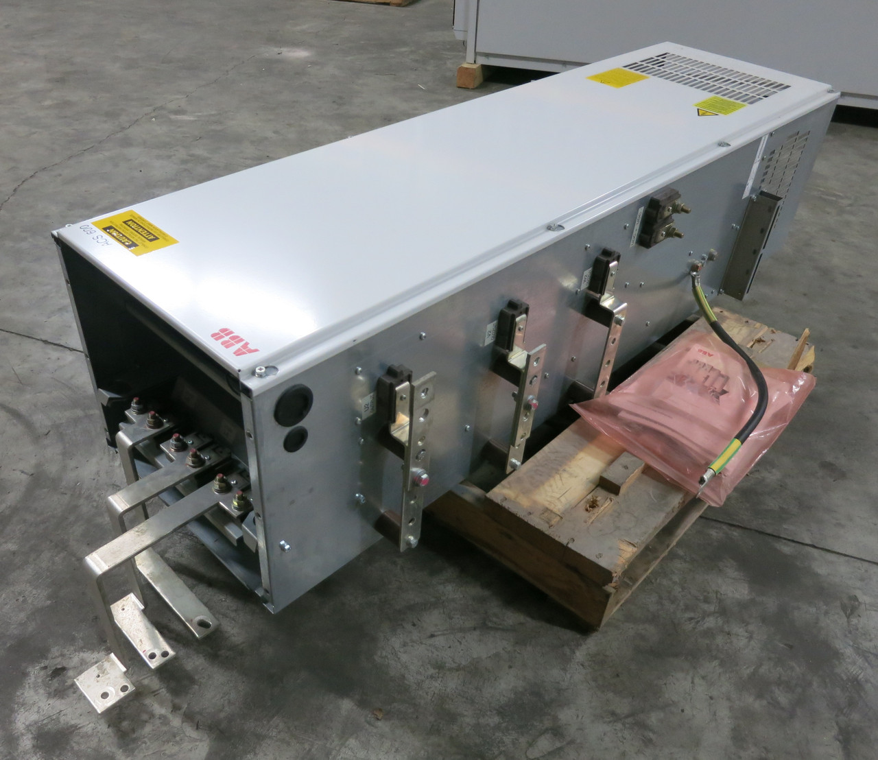 ABB ACS604-0400-5 400 HP AC VS Drive ACS-600 VFD ACS60404005 ACS600 Module (DW7907-1)