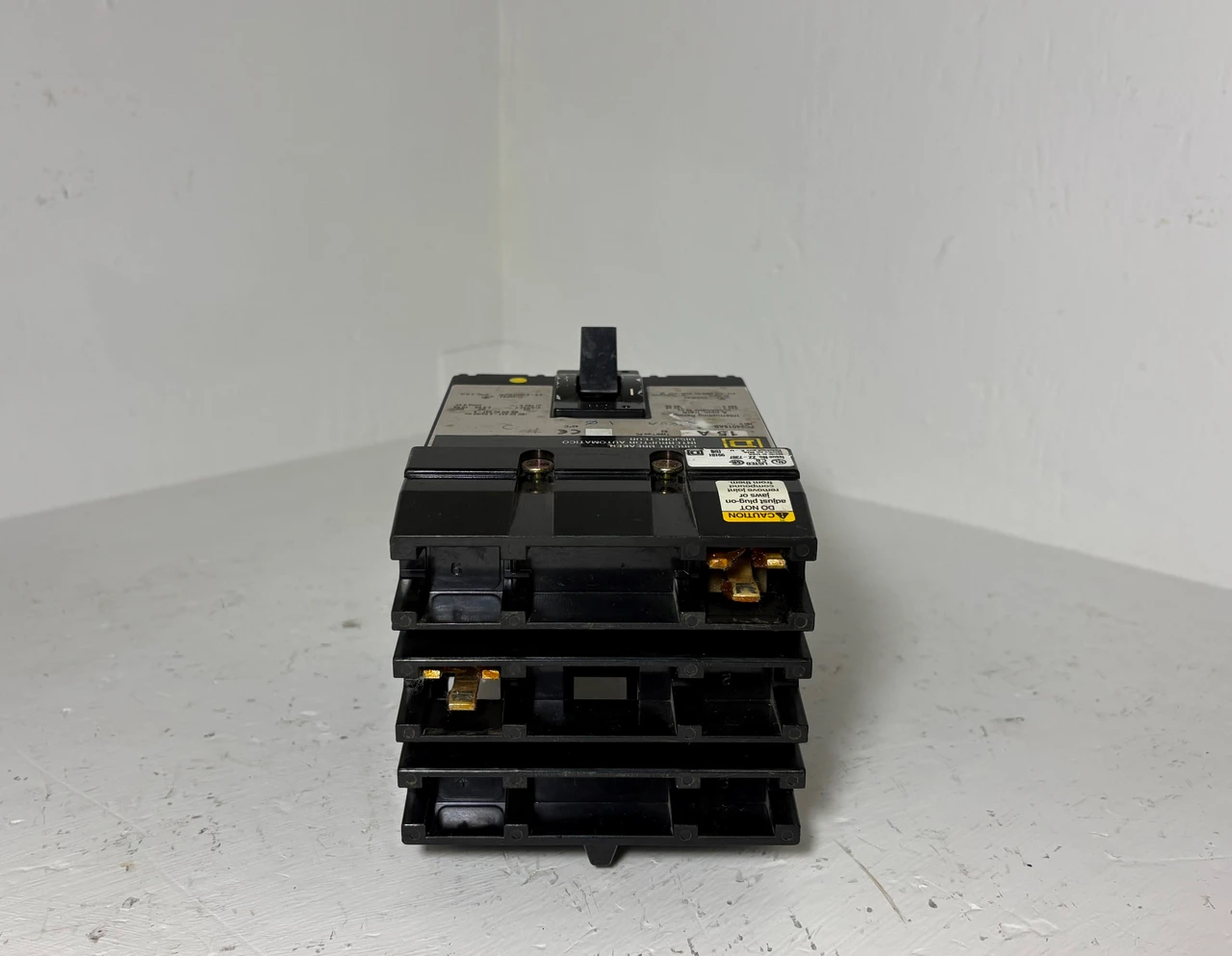 Square D I-Line FC24015AB 15A Circuit Breaker 2 Pole in 3P Frame 480V 15 Amp 2P (EM5796-1)