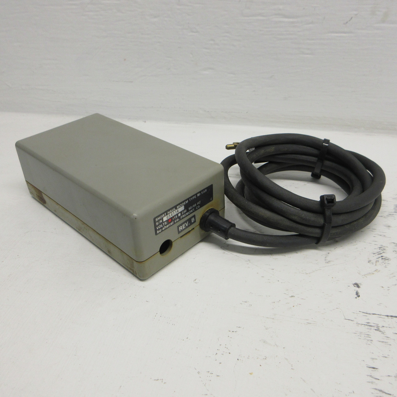 bo-sherrel co. Short Haul Modem Type M-1AR Rev B 115VAC 50/60HZ M1AR Bo Sherrel (AH0946-1)