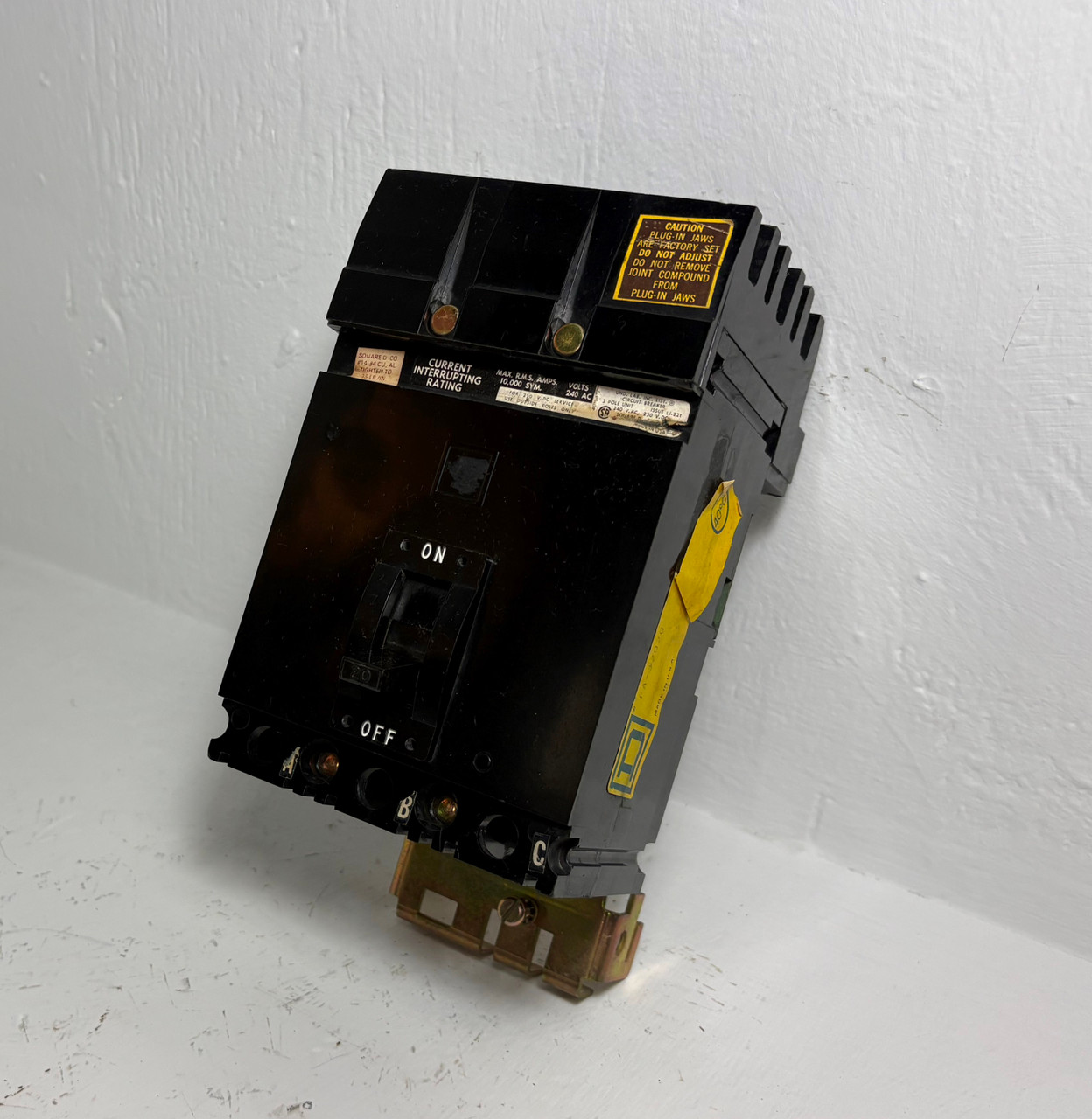 Square D I-Line FA32020 20A Circuit Breaker Black 240 VAC 3 Pole Type FA 20 Amp (EM5793-11)