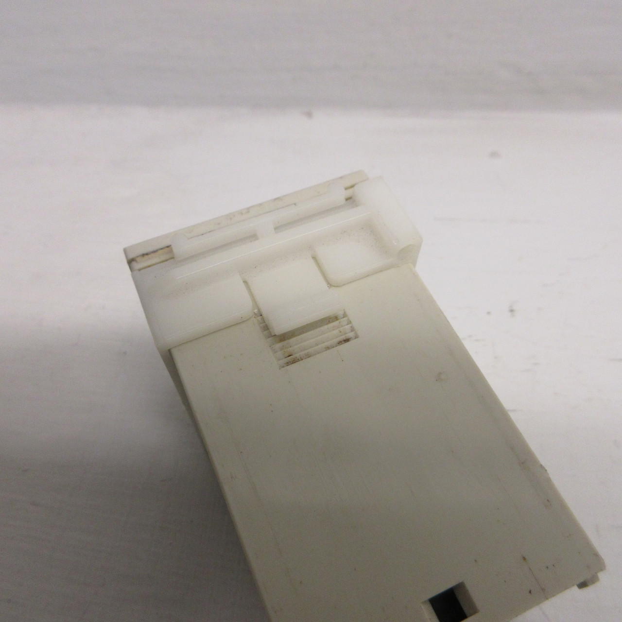 Allen Bradley 700-HX86SA17 Ser A Timing Relay 100/240V 50/60HZ 8-Pin LCD Display (AH0955-1)