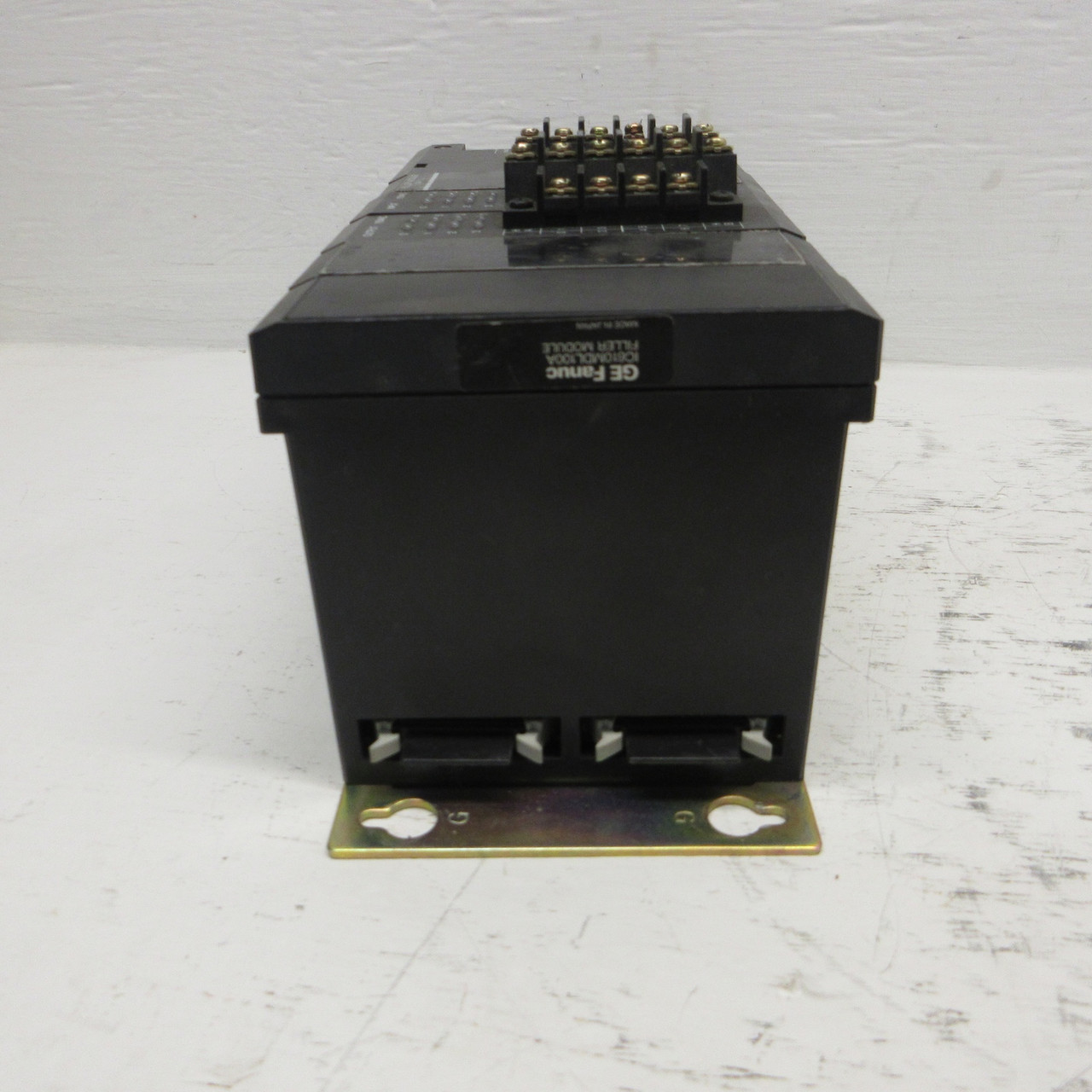 GE Fanuc IC610CHS110A Rack w/ Power Supply, Input Module, Output Module, Fillers (AH0959-3)