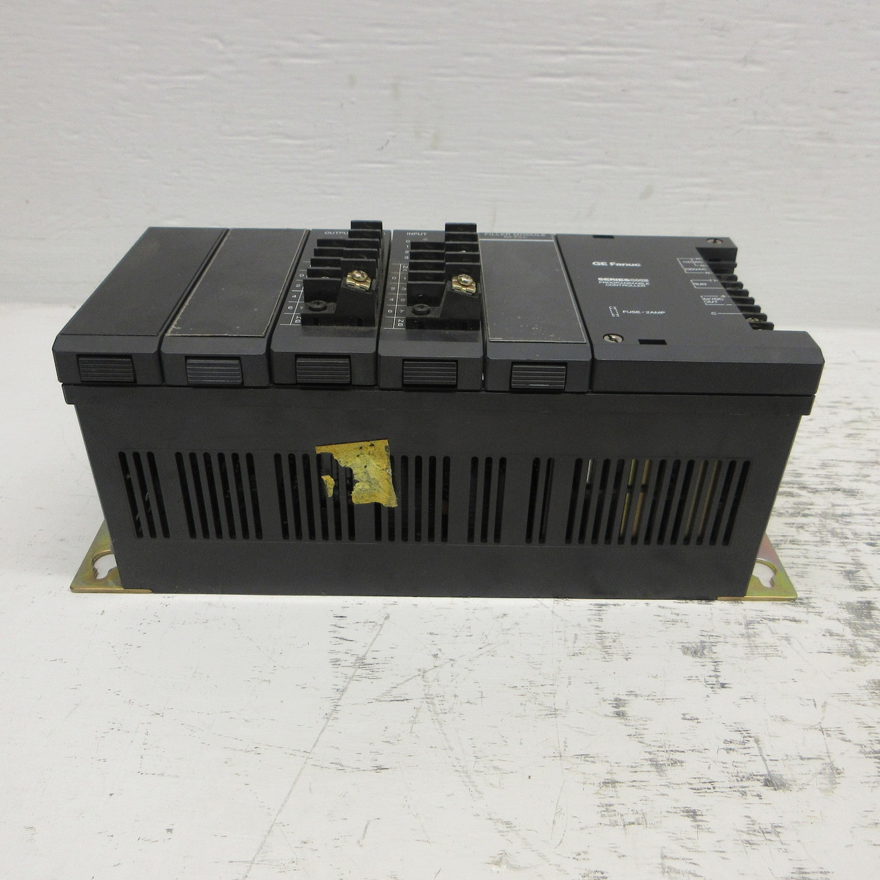 GE Fanuc IC610CHS110A Rack w/ Power Supply, Input Module, Output Module, Fillers (AH0959-3)