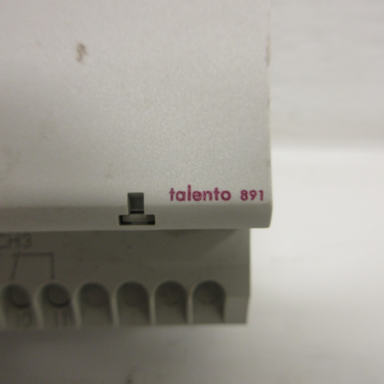 3rd Image of AH0956