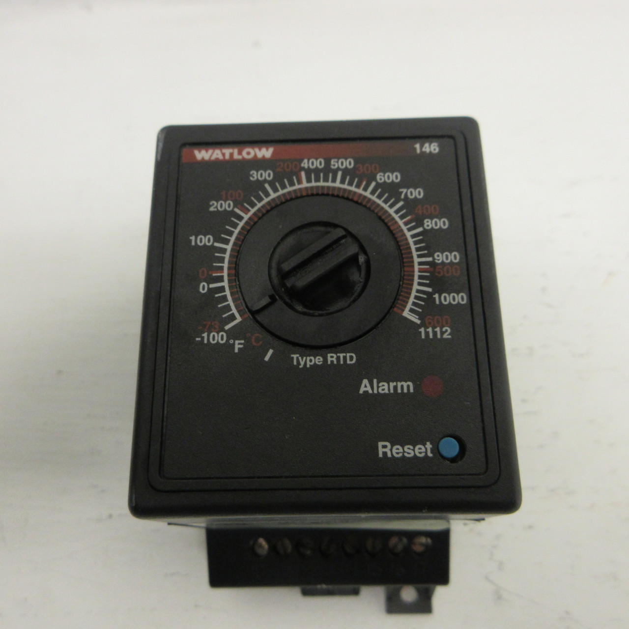 Watlow 146E-1101-1000 Temperature Controller 120VAC Type RTD (-100°F To 1112°F) (AH0960-1)