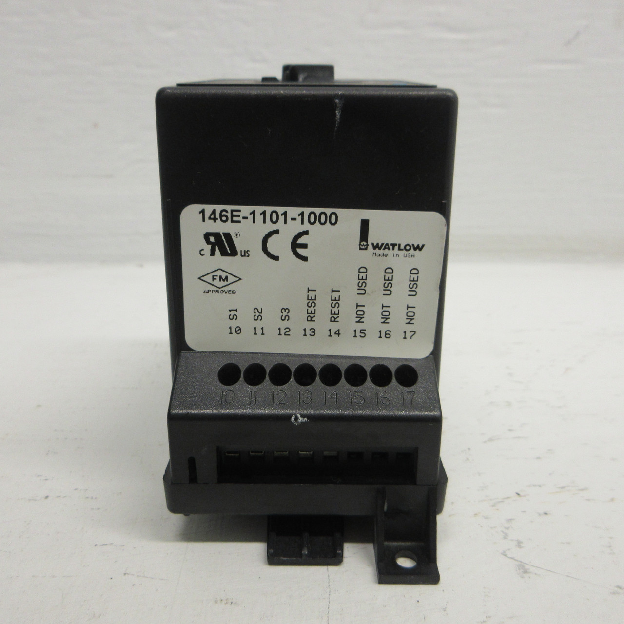 Watlow 146E-1101-1000 Temperature Controller 120VAC Type RTD (-100°F To 1112°F) (AH0960-1)