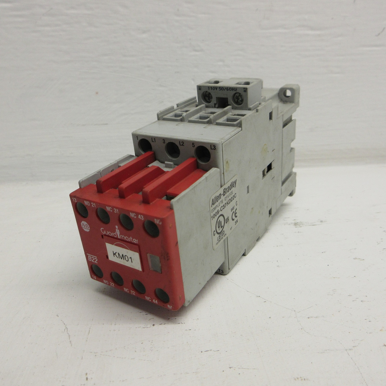 Allen Bradley Guardmaster 100S-C37KD22C Safety Contactor 37 Amp 3 Pole 600VAC (AH0961-2)
