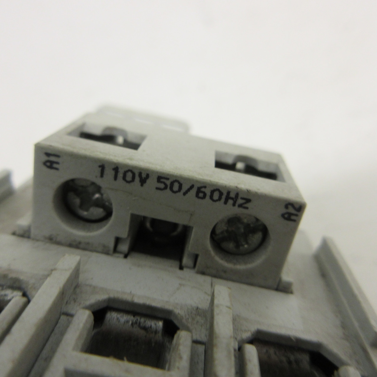 Allen Bradley Guardmaster 100S-C37KD22C Safety Contactor 37 Amp 3 Pole 600VAC (AH0961-2)