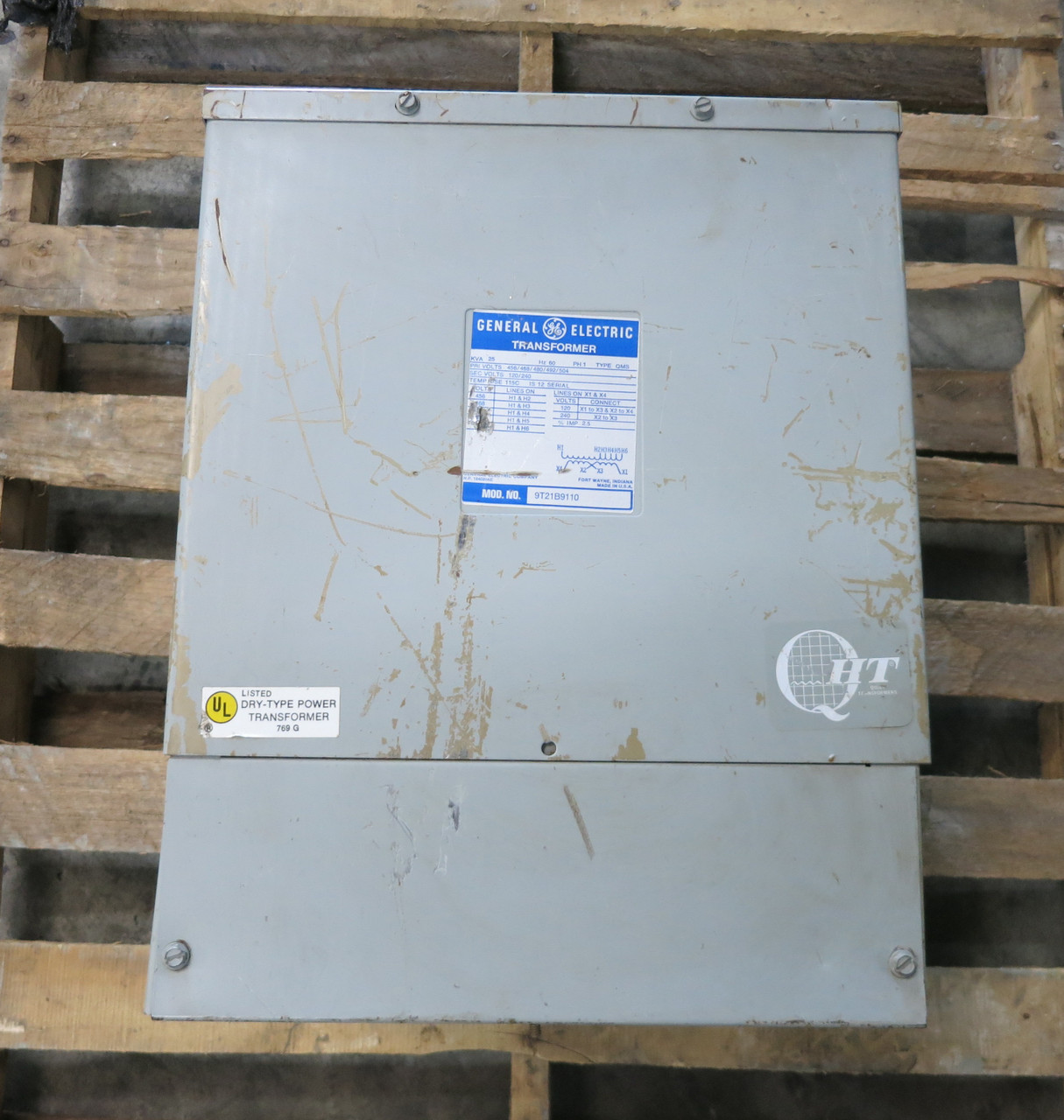 GE 25 kVA 480 to 120/240 V 1PH Dry Type Transformer 9T21B9110 480V Single 3R (DW7933-2)
