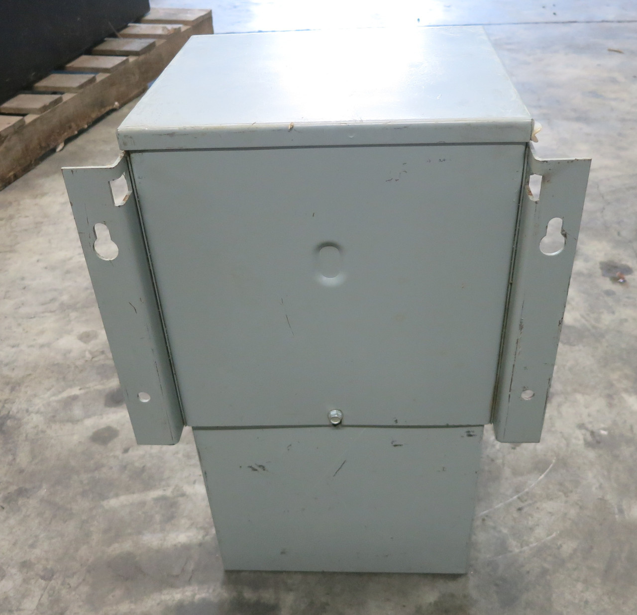 ACME T-1-69435 2000 VA Constant Voltage Regulator 120/208/240/480 CVR 1PH (DW7931-2)