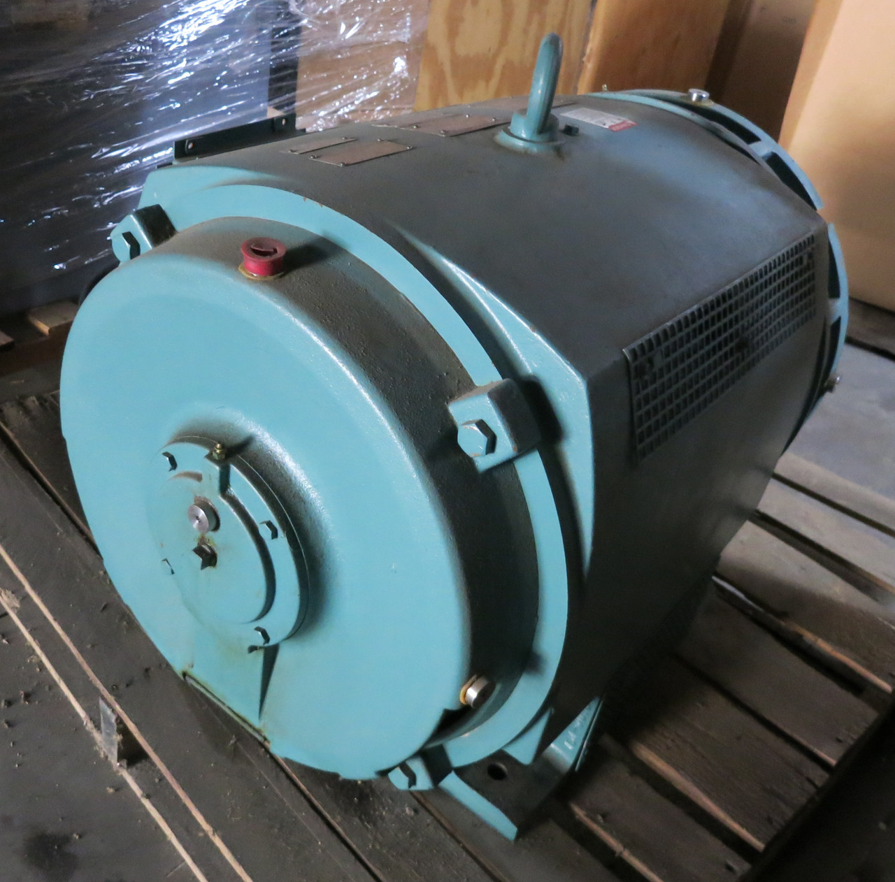 Toshiba 262 HP 460V AC Chiller Compressor Motor 3600 RPM TIKK 445TDZ 296 FLA (DW7936-1)