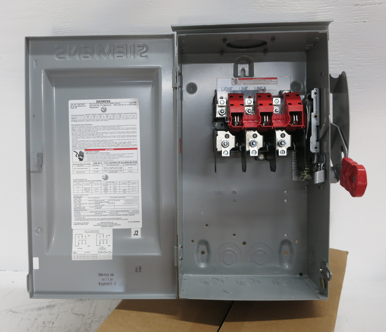 NEW Siemens HNF362R 60A 600V Non-Fusible Safety Switch Disconnect 60 Amp 3R NIB (DW7937-17)